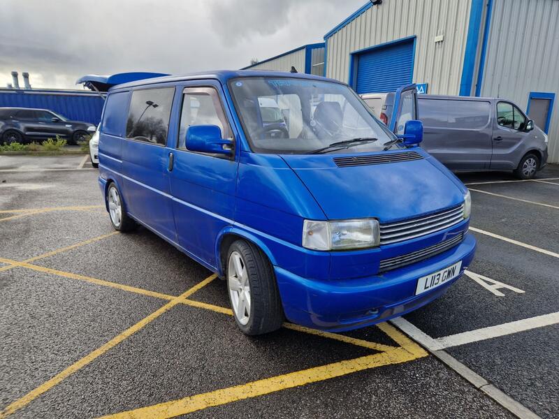 VOLKSWAGEN TRANSPORTER