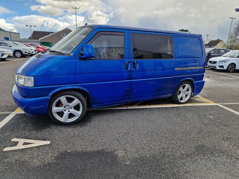 VOLKSWAGEN TRANSPORTER