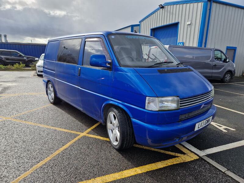 VOLKSWAGEN TRANSPORTER