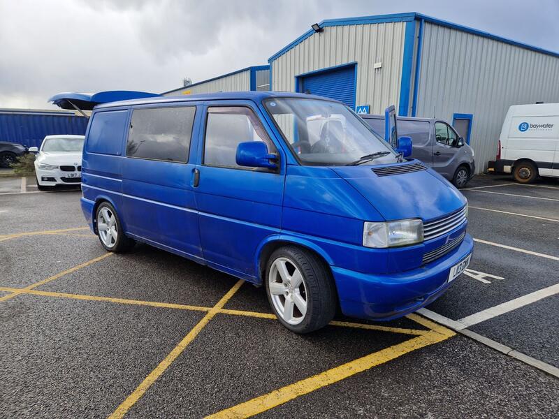 VOLKSWAGEN TRANSPORTER