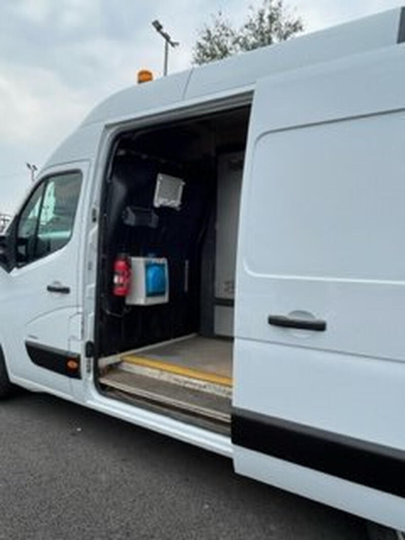 VAUXHALL MOVANO