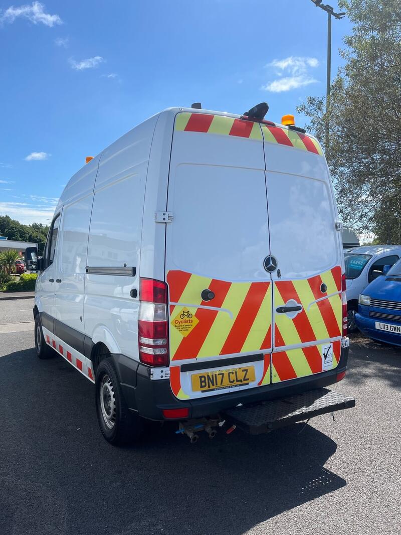 MERCEDES-BENZ SPRINTER