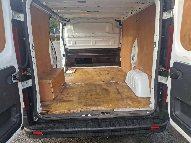 RENAULT TRAFIC
