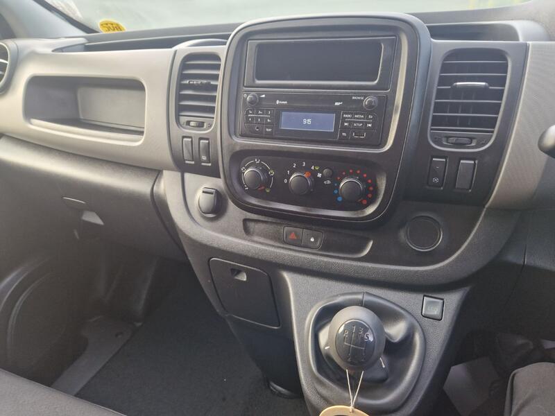 RENAULT TRAFIC