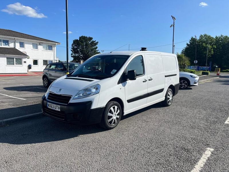 PEUGEOT EXPERT
