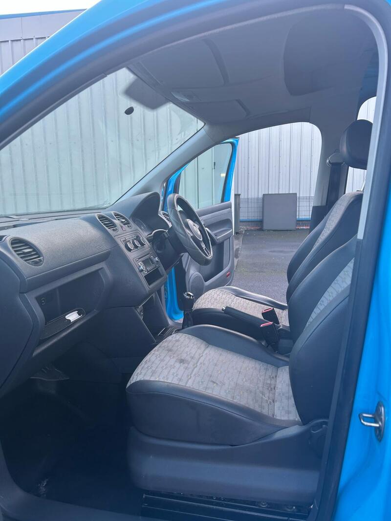 VOLKSWAGEN CADDY
