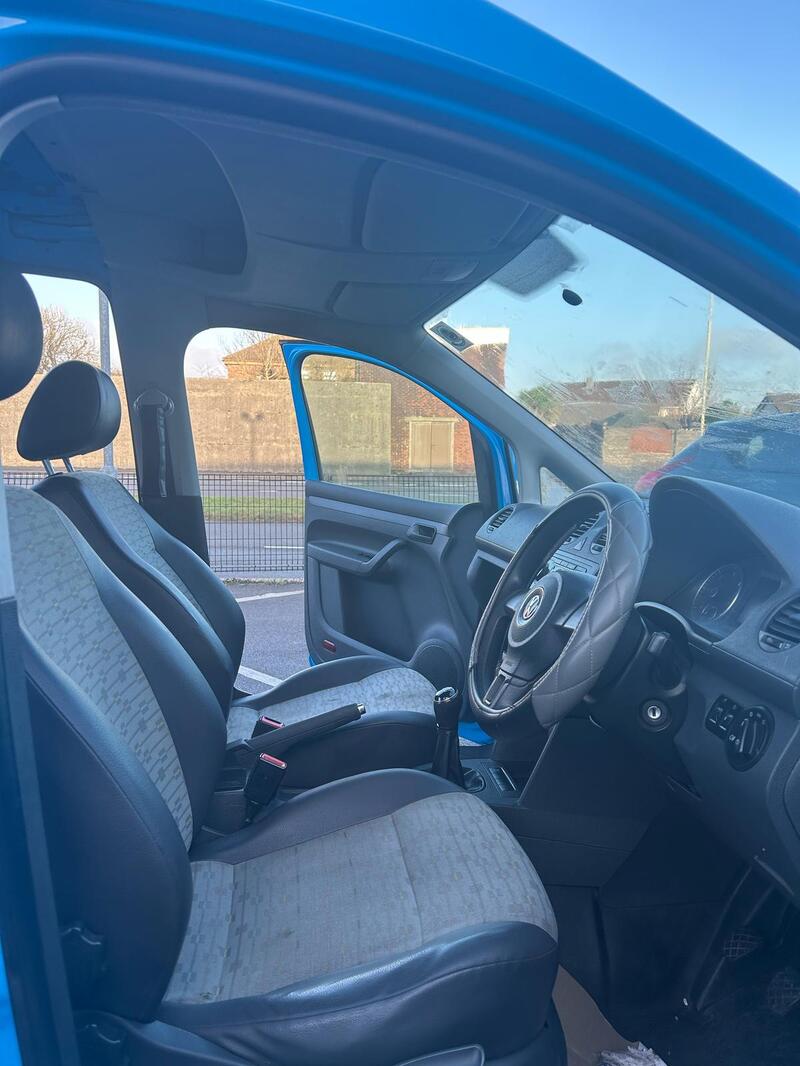 VOLKSWAGEN CADDY