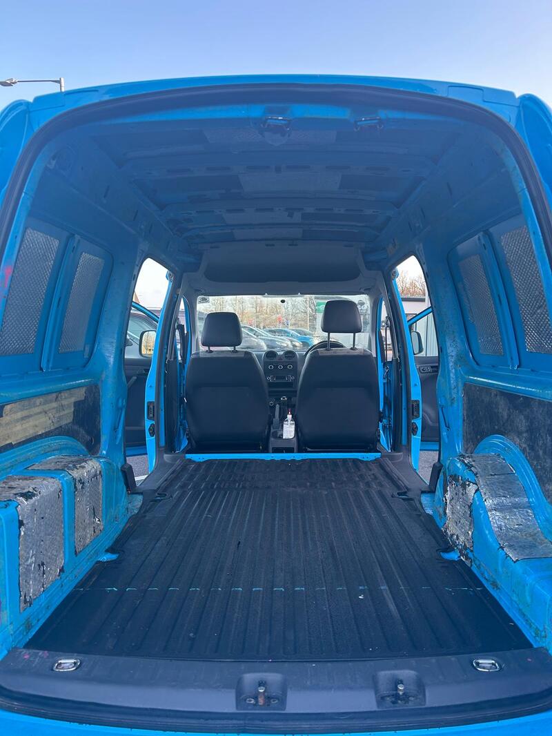 VOLKSWAGEN CADDY