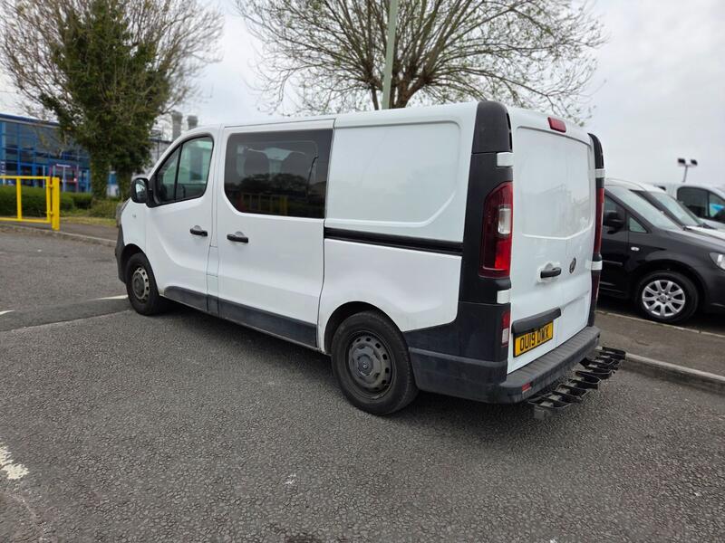 VAUXHALL VIVARO