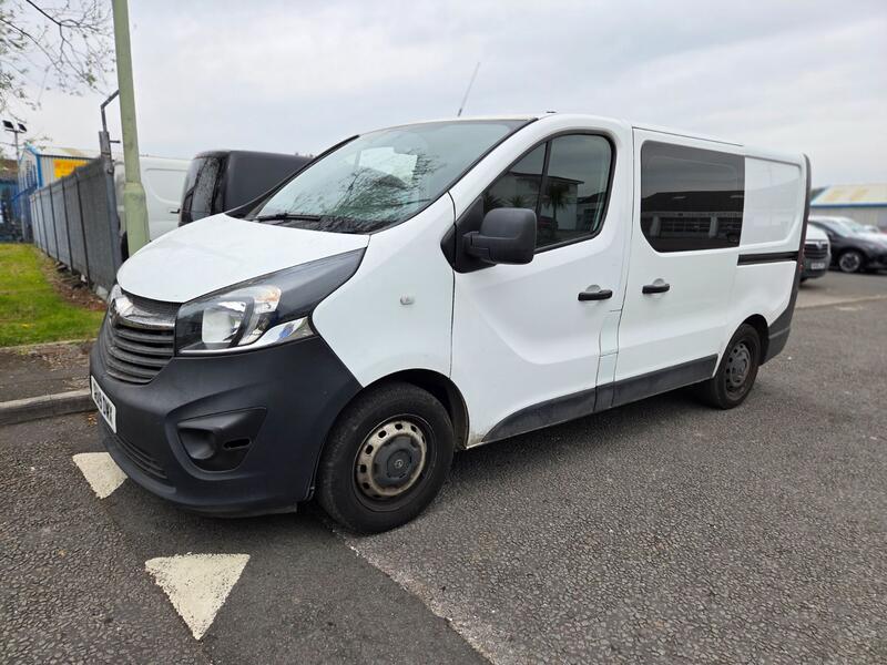 VAUXHALL VIVARO