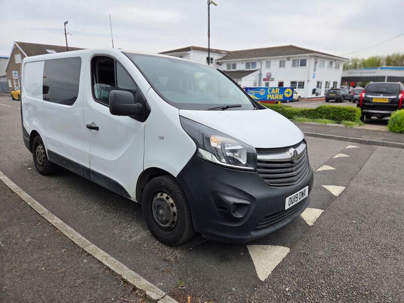 VAUXHALL VIVARO