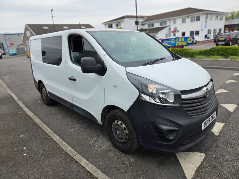 VAUXHALL VIVARO