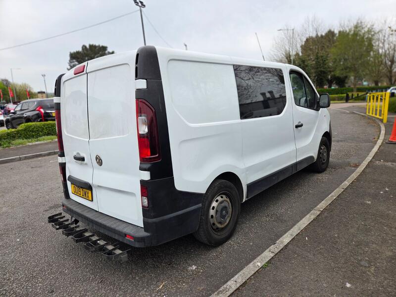 VAUXHALL VIVARO