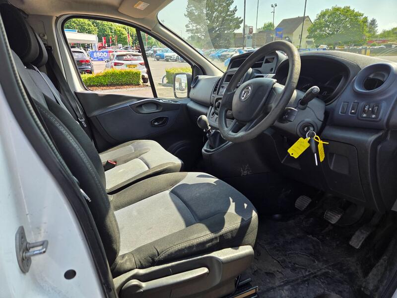 VAUXHALL VIVARO