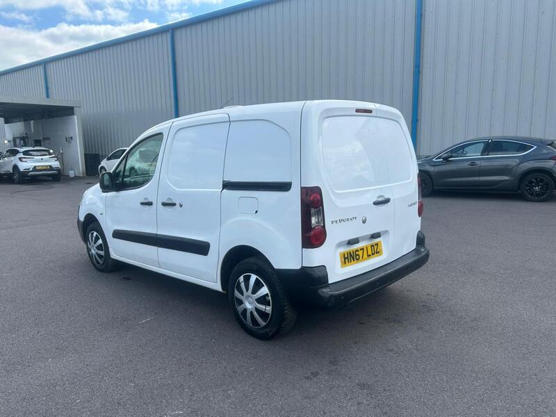 PEUGEOT PARTNER