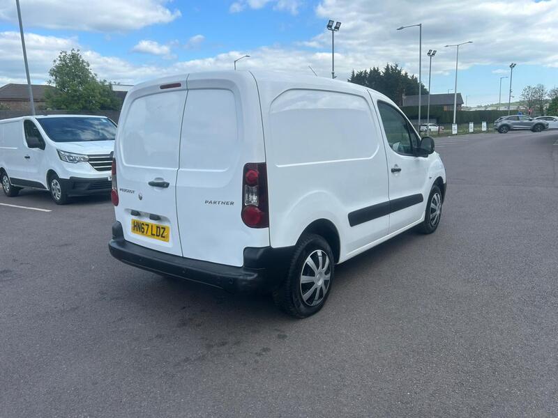 PEUGEOT PARTNER