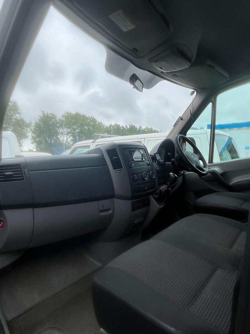 MERCEDES-BENZ SPRINTER