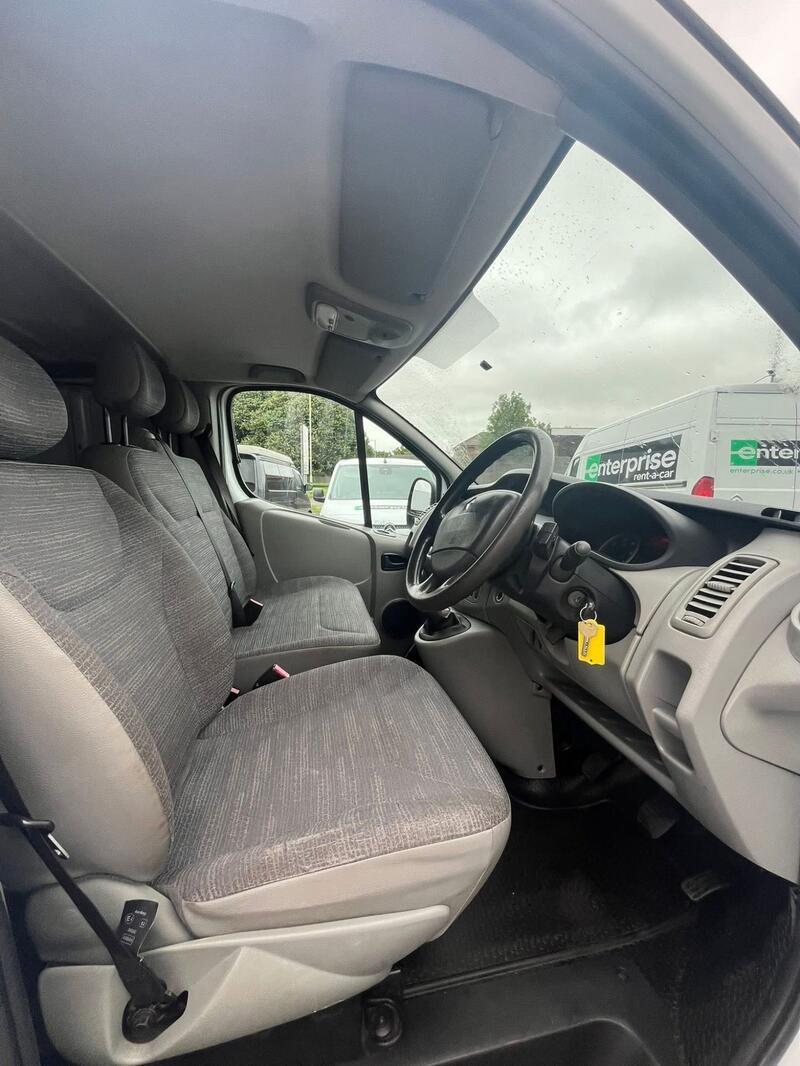 RENAULT TRAFIC