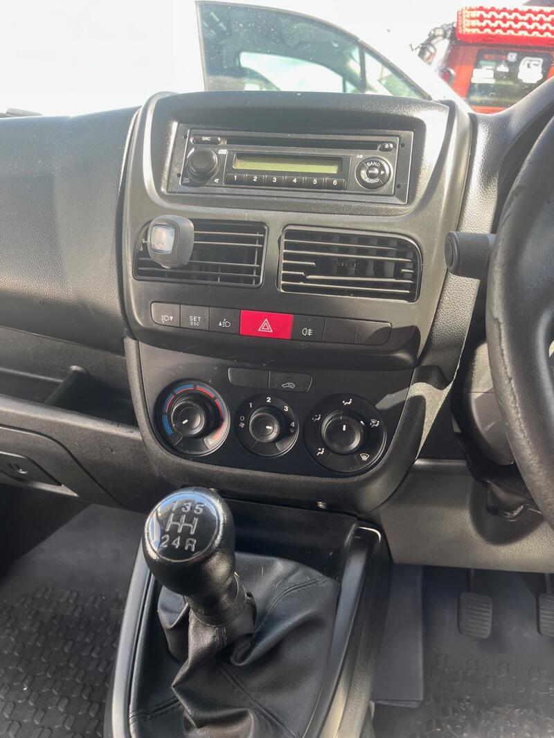 VAUXHALL COMBO