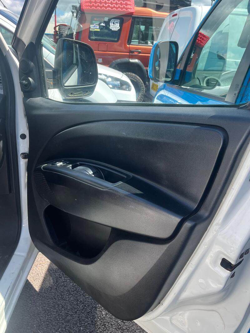 VAUXHALL COMBO