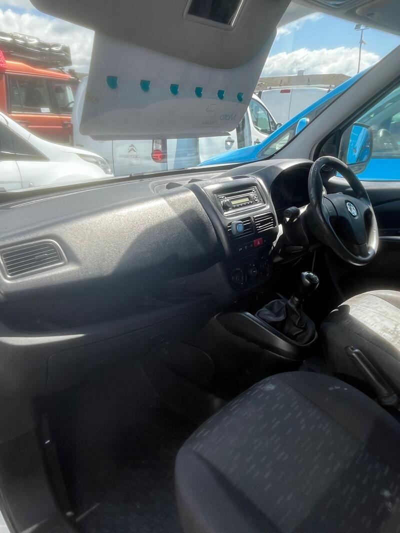 VAUXHALL COMBO