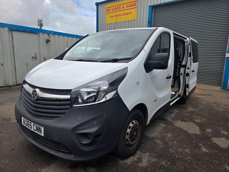 VAUXHALL VIVARO