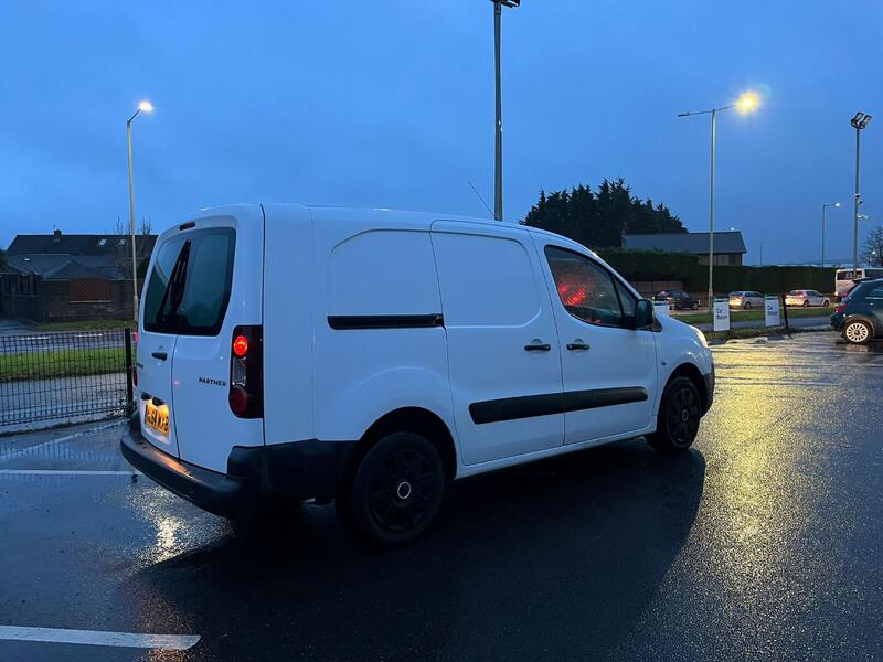 PEUGEOT PARTNER